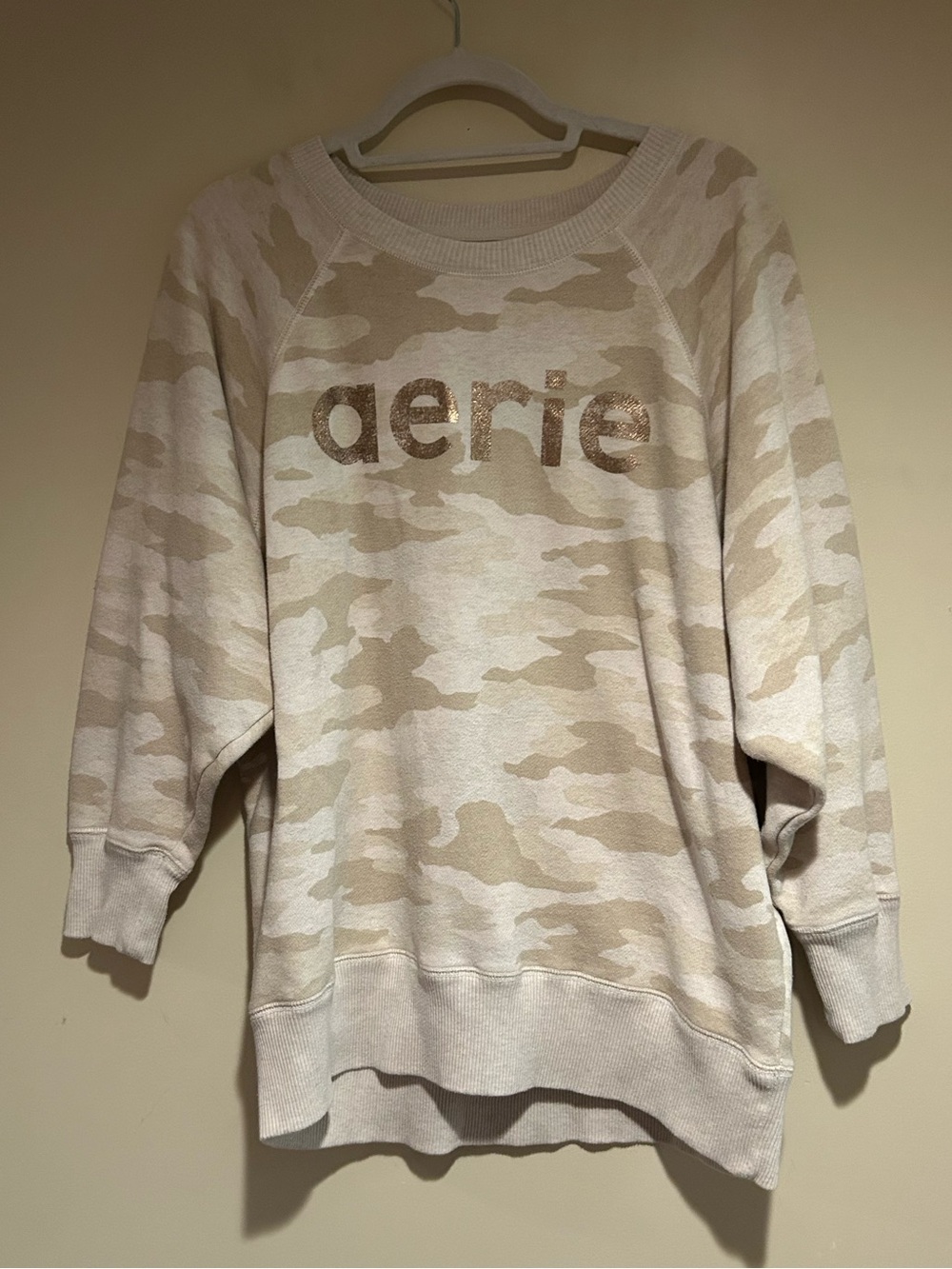 Aerie Cream and Tan Camo Sweatshirt Sz Med